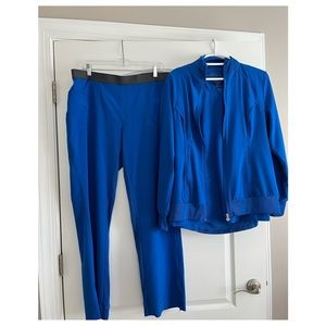 Cherokee Infinity scrub 3 piece set - EUC